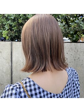 ジーナ 福岡天神(Zina) 《ショート/ボブ》切りっぱなしボブ×アッシュベージュ