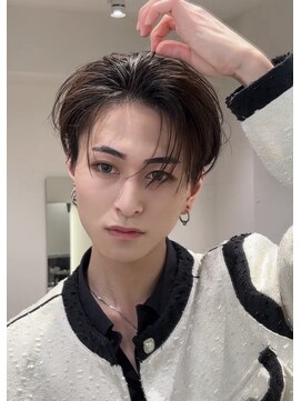 スキル ミナム 表参道(SKILL MiNam) 前下がりセンターパート ガイルヘア オールバックヘア