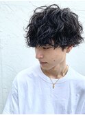 黒髪波巻きシャドウパーマ