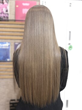 ヘアーメイク ダンス(hair make DANCE) 【米子】初カラー×ブリーチ2回|透明感ミルクティーグレージュ