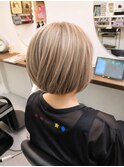 ハイトーンベージュ