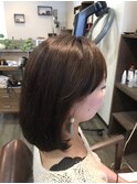 内巻き肩上ボブ