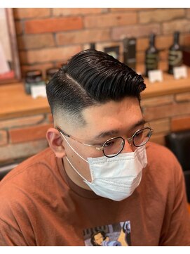 フォーコーナーズカットショップフェイビーズ 名古屋西(FourCornersCutShop favey's) バーバースタイル【刈り上げ】【スキンフェード】【メンズ】