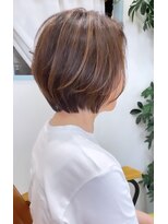 アイル(I'll)&nbsp;小顔ショートレイヤーボブ白髪ぼかしハイライト  20代30代40代