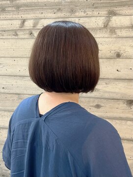 ムーンボウ(moon bow) 癖毛さんでもお手入れ簡単☆前下がりショートボブ