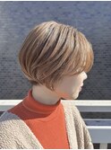 ショートボブ
