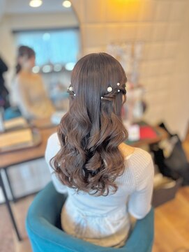 メゾンドミニョン(Maison de Mignon) 列席・パーティヘア