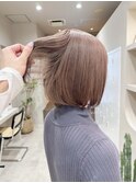ピンクベージュブリーチカラーボブ色素薄めカラー