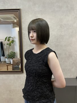 ウタリ(utari) 透明感オリーブカラー【難波 桜川/髪質改善】