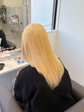 エルサザリープ 三宮(Elsa the leap) ブロンドカラー/抜きっぱなし/ムラシャン仕上げ