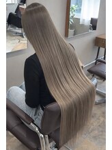 【癖毛・広がりでお悩みの方】髪質改善縮毛矯正＋似合わせカット ￥20,000（通常￥26,400）
