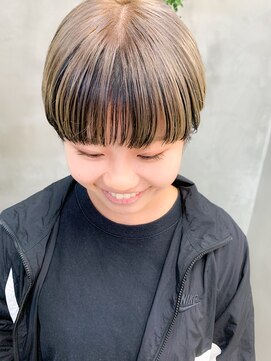 テトヘアー(teto hair) ツートーンカラー、ハイライト、ローライト、マッシュショート