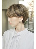 分け目のつかないマニッシュショート／前髪あり／30代40代50代
