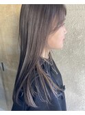 ハイトーンイヤリングカラーグレージュロングメルティカラー小顔