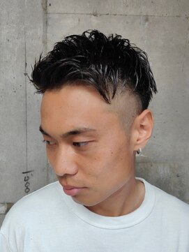 ソレイユ バイ アルフレッド(SOLEIL by alfRed) フェードカット　黒髪　アップバング　ビジネスマン　ショート