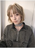 ケアブリーチハイトーンベージュデザインカラーセミディボブ