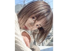 ロサ ブランシェ バイ エスト(Rosa Blanche by est)
