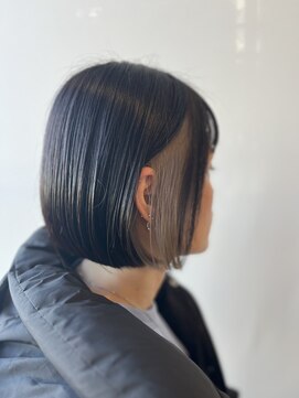 レシェル 松阪(RECIEL) 大人艶ボブ　インナーシルバー