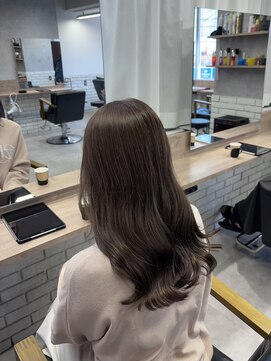 モク(mok) やわらかツヤ感ロングウェーブ