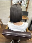 暗めカラーダブルカラー_ダークグレージュ切りっぱなしボブ_476