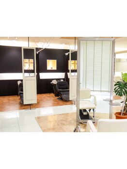 女性スタイリストのみの小さなサロン◇アットホームな雰囲気のサロンで理想のスタイルに近付ける。