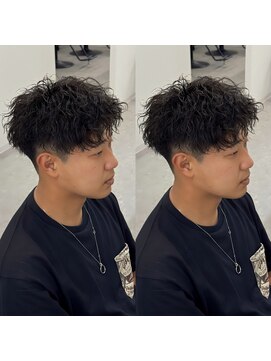 ブライト(BRIGHT) ツイストスパイラルパーマセンターパート