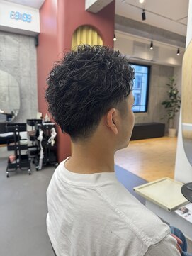 MEN’S HAIR/サーフカール/刈り上げセンターパート/静岡鷹匠