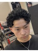 センチパーマ　ツイストスパイラル眉カットメンズパーマ