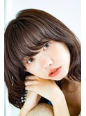 小顔ヨシンモリミディアムウルフロングレイヤーシアカラー