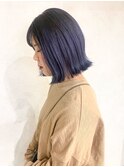 ネイビーカラー×外はねボブ