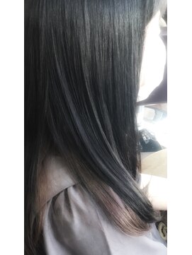 ムーア(MUA) 【MUA 大泉】 アッシュでインナーカラー☆