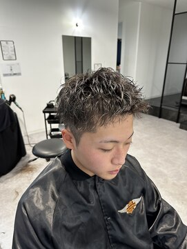 カルロイースタイル(CARLO e-style) スパイキーショート