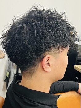 エトワール(ETOILE)の写真/男性も通いやすいと評判！髪質やクセを見極めたカットで、ONもOFFもキマるスタイルを実現♪