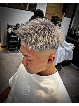 メンズ ラピス 横浜店(Men’sLapis) 【夏に流行る髪型】ホワイト×ジェット