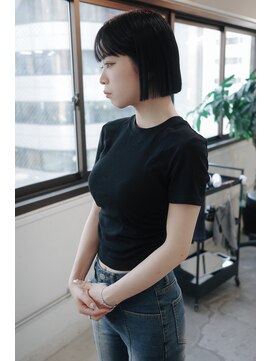 フェイヴィーズ(FavyS) シンプルボブシースルーバング