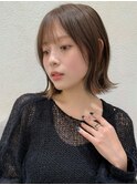 切りっぱなしボブ大人ボブグレージュベージュインナーカラー