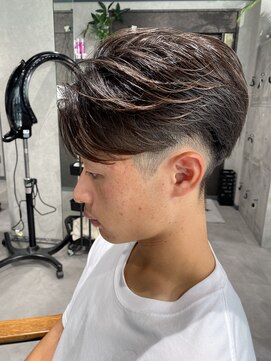 ネクストネオ 静岡(NEXT NEO) 【櫻田】ショートフェザーパーマ　センターパート　メンズ