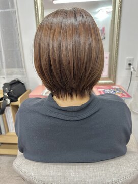 ショートボブ　縮毛矯正