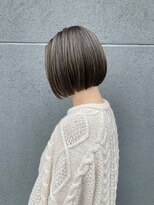 シズク(sizuk)&nbsp;白髪ぼかしハイライト×ボブ