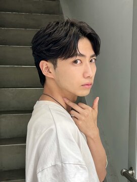 クロト(Clotho) センターパート/波巻きツイストスパイラルメンズカットパーマ