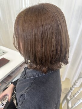 エミュ 中央駅店(eMu) レイヤーボブとヘーゼルベージュ