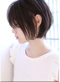 大人クールひし形ハンサムショートボブ前下がり