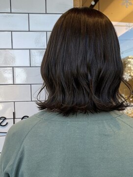 ノエル(noele) アッシュグレージュ×くびれミディ