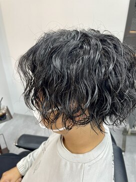 ショット 高槻(SHOT) 緩めミディアムスパイラルパーマ