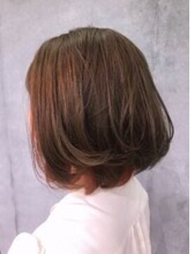 ウノ 若葉台(UNO) インナーカラー+ボブショート/フレンチガーリー