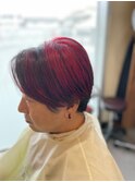 センターパート×赤メッシュ
