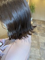 イロハ(iroh)&nbsp;外はねボブ/くびれヘア/艶カラー/頭浸浴