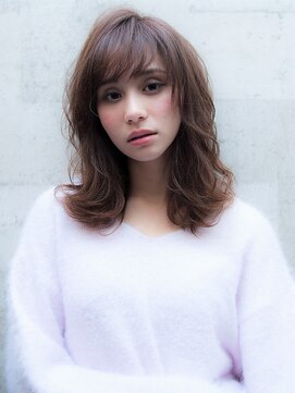 ジェニーバイメノン(JENNIE by Menon) レイヤーカット　オリーブベージュ　ウェットヘア　こなれミディ
