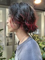 癖が活かしパーマ風レッドハイライトデザインカラー