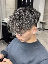 イーラ(era)&nbsp;スペインカール　刈り上げ眉カットツイストスパイラルパーマ